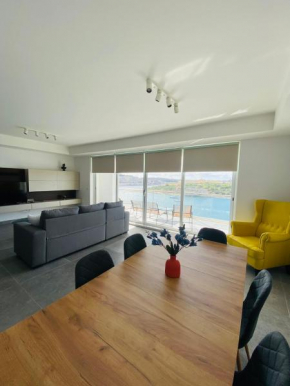 Sliema Seaview Apartment- Valletta Views - APT 8, 49 Tigne Point Mansions